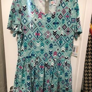 Brand new with tags dipped LULAROE Amelia